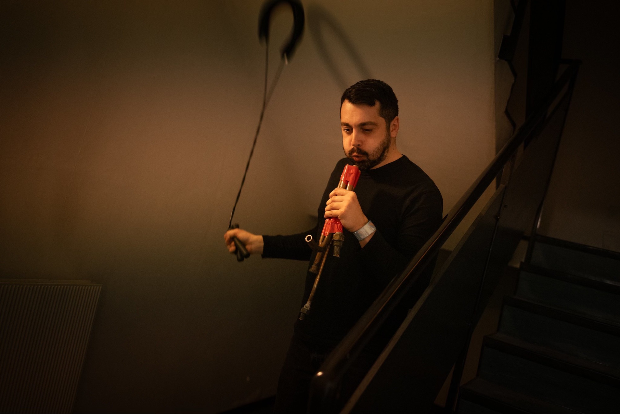 <p>Fig. 2: Performance sequence by Mykola Lebed in the <em>Liminal Opera</em>, 2025. Photo by Zhanna Guzenko.</p>